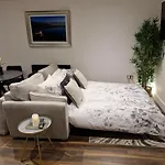 Maunie\'S Lodge