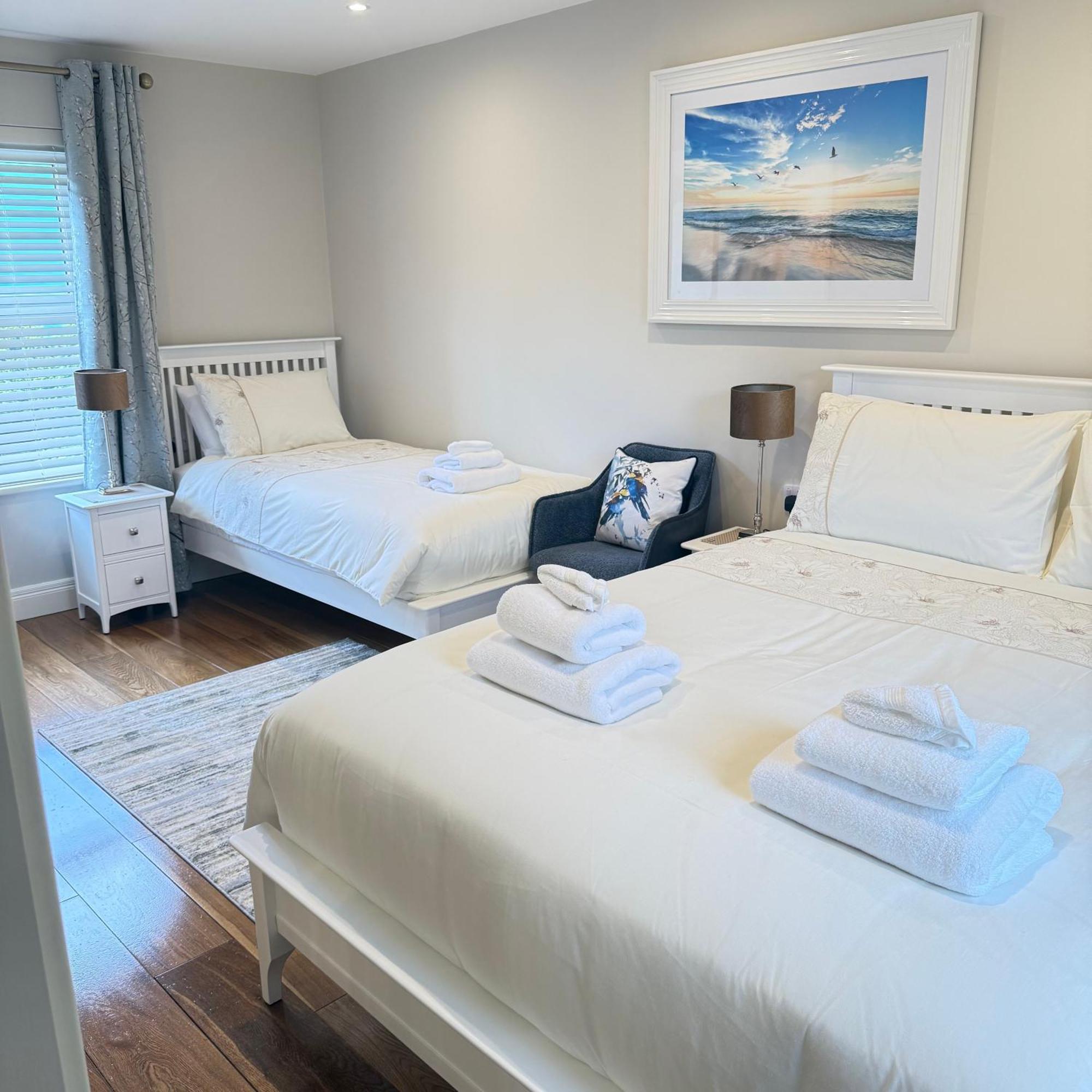 3 Fair Hill House Centrally Located With Parking And Wifi Sleeps 6 Holiday home