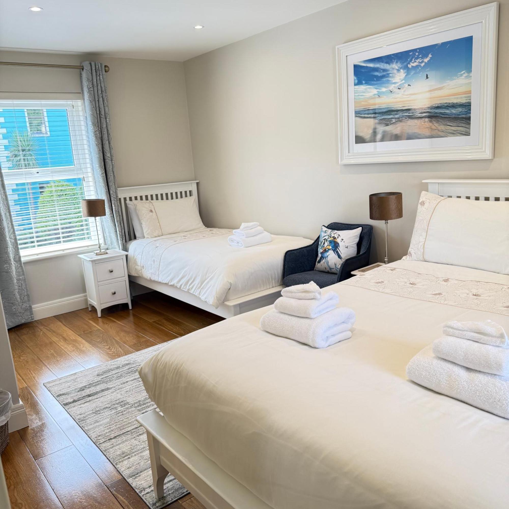 3 Fair Hill House Centrally Located With Parking And Wifi Sleeps 6