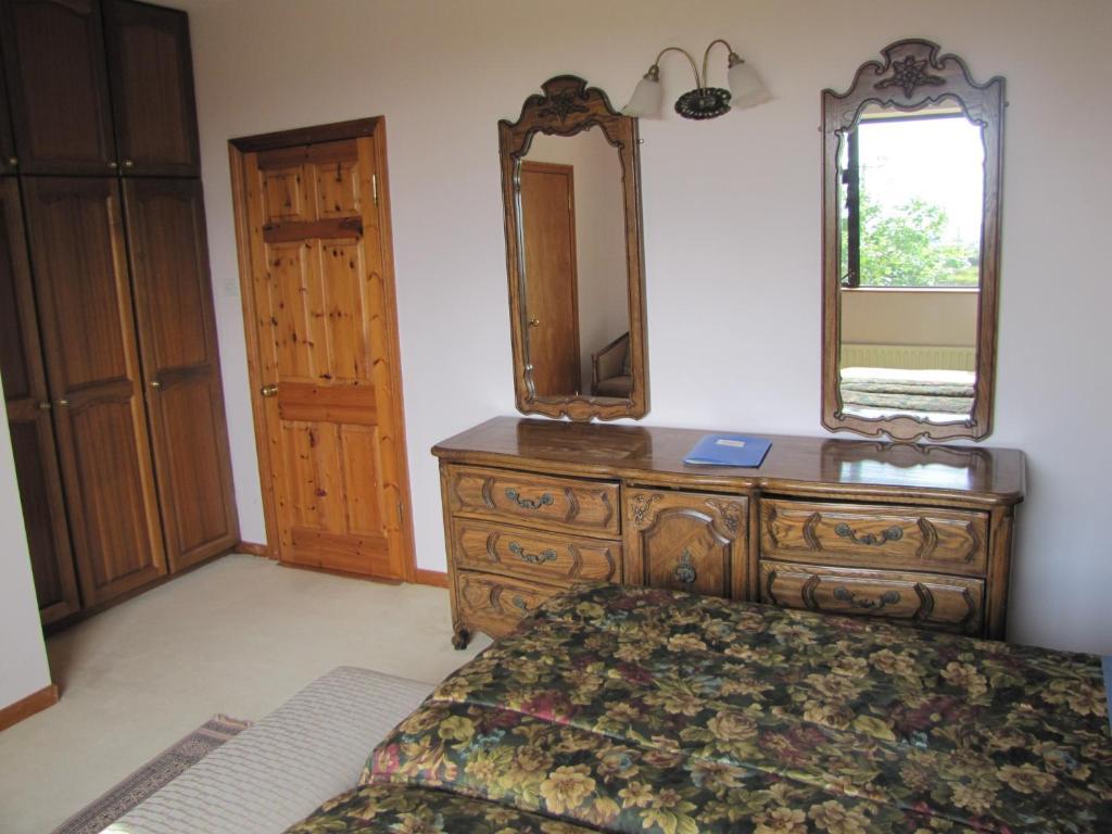 An Dooneen, The Hurley Farm Bed & Breakfast