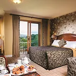 The Lake Hotel