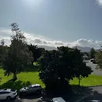 Spacious 2 Bedroom Apartment In Killarney