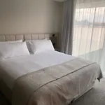 Luxurious Residence - 5 Min Walk To Centre