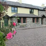 Lakeview Courtyard Cottage