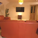 Ethan House Holiday Suites