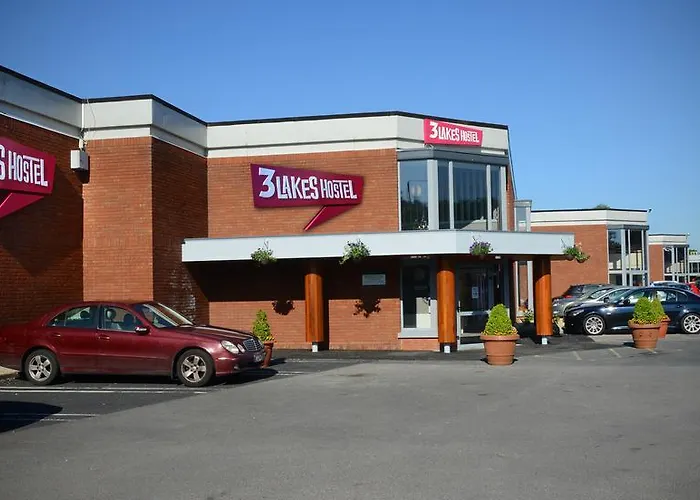 3 Lakes Hostel