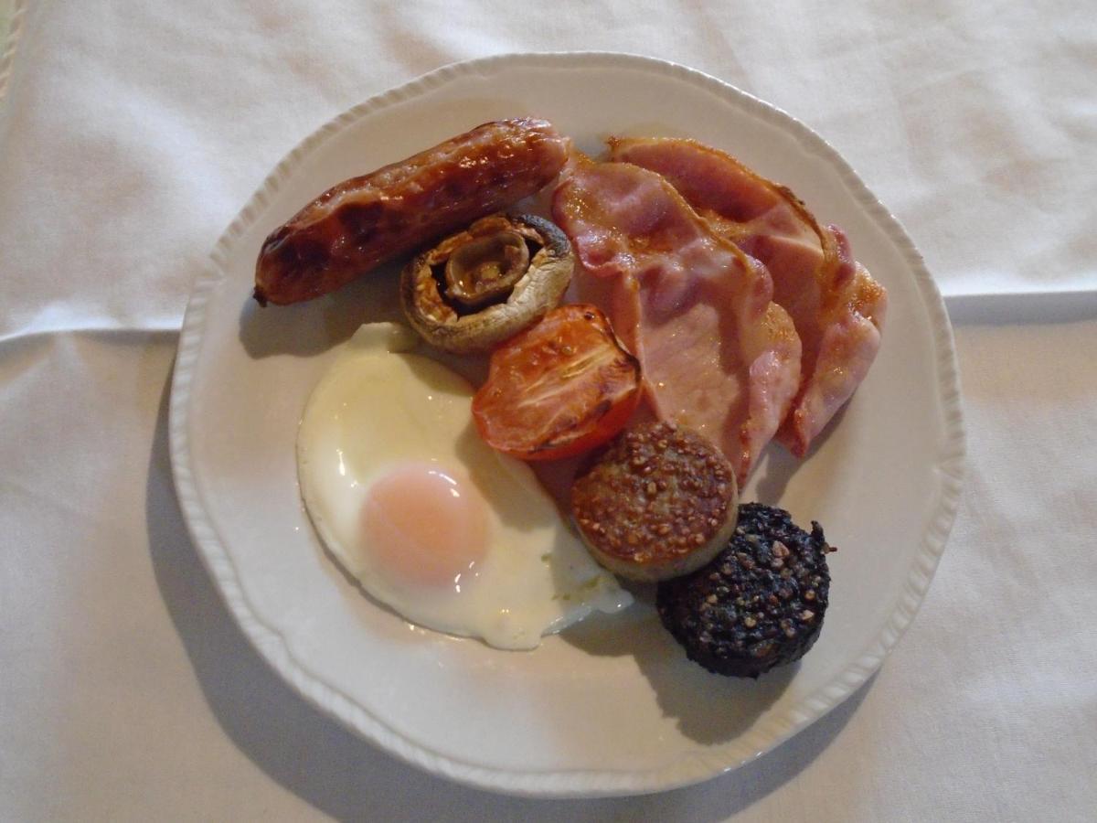 Redwood Bed & Breakfast