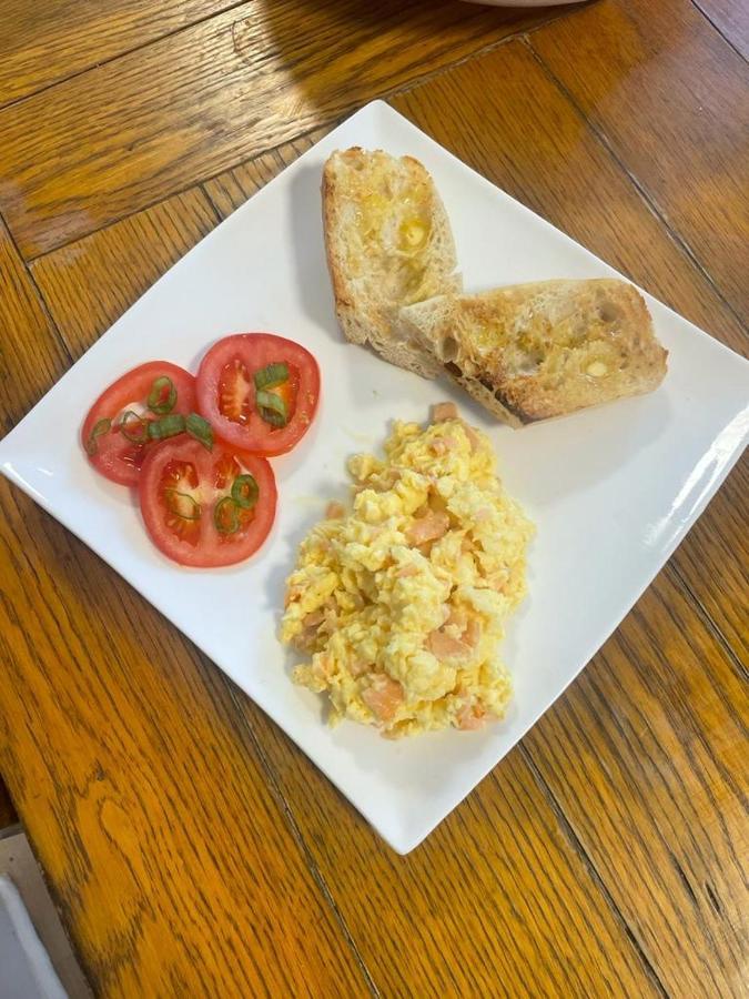 Ashbrook Bed & Breakfast 4*