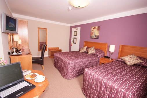 Eviston House Hotel 3*