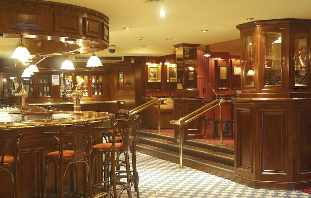Hotel Towers & Leisure Centre 4*