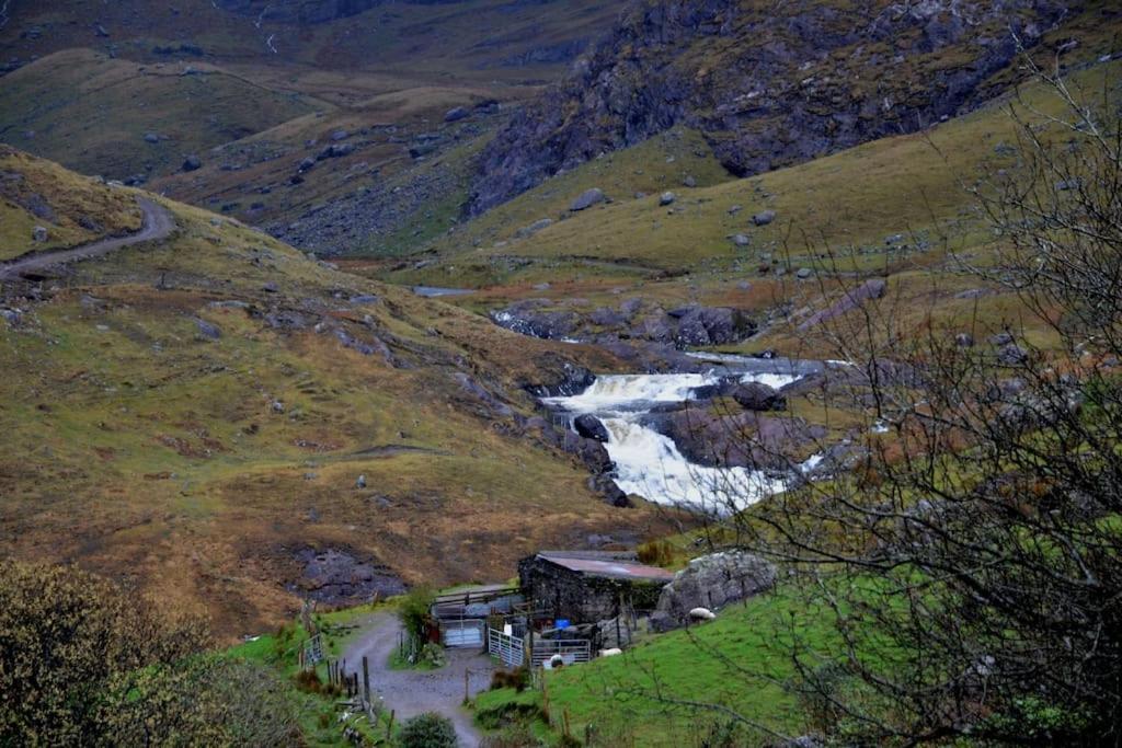 Secluded Nestled In The Beara Peninsula Holiday home Killarney