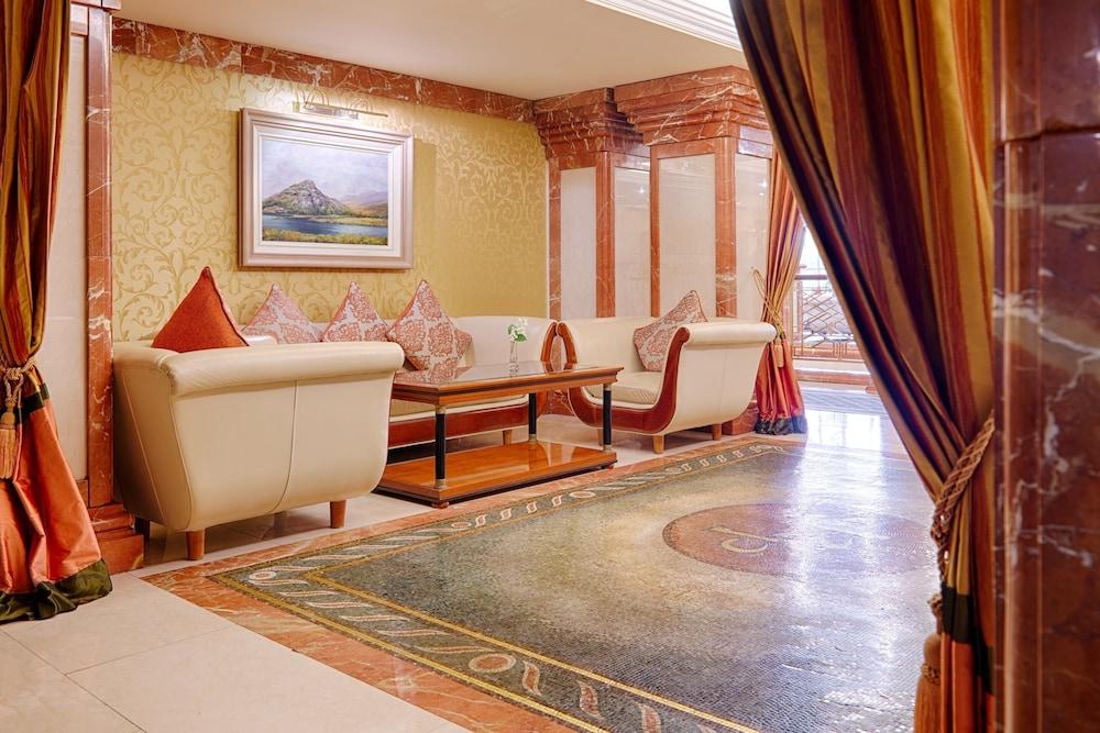 Killarney Plaza Hotel & Spa