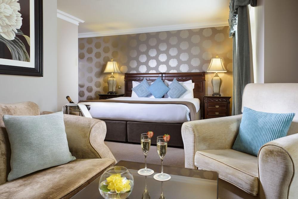 The Victoria Hotel