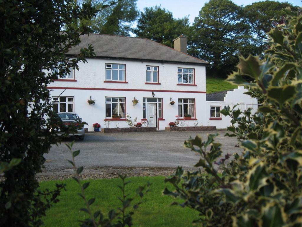 Woodlawn House 3*