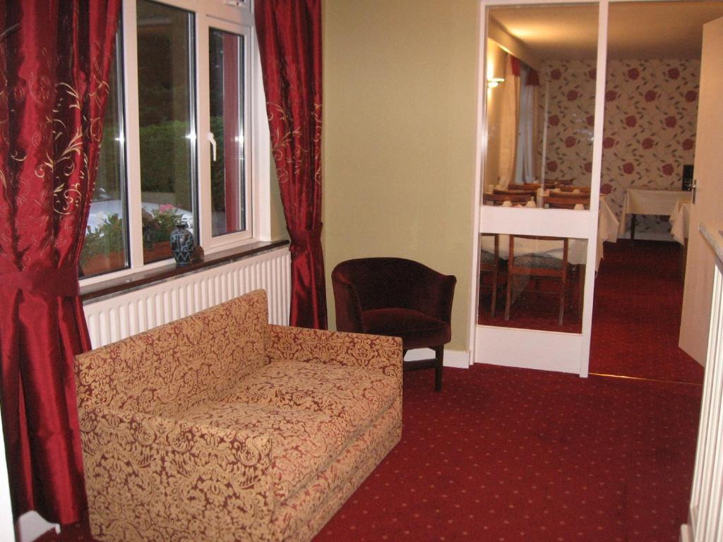 Guest house Woodlawn House Killarney