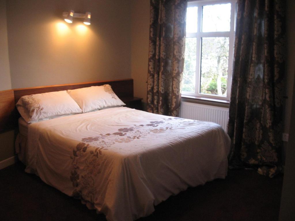 Woodlawn House 3*