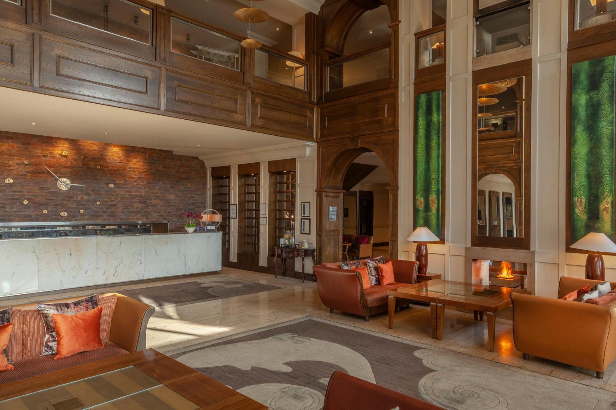 Hotel The Brehon & Killarney
