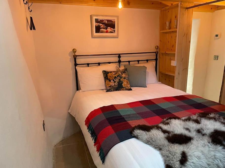 Gap Of Dunloe Shepherd's Holiday home *