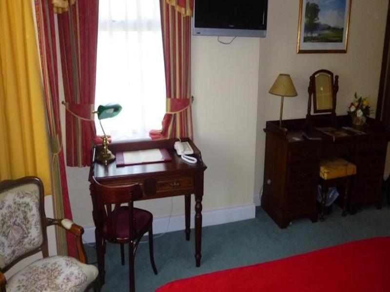 Hotel Killeen House