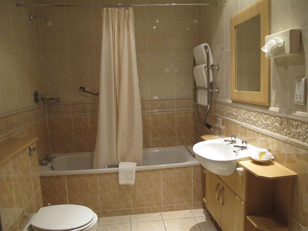 Old Weir Guest house