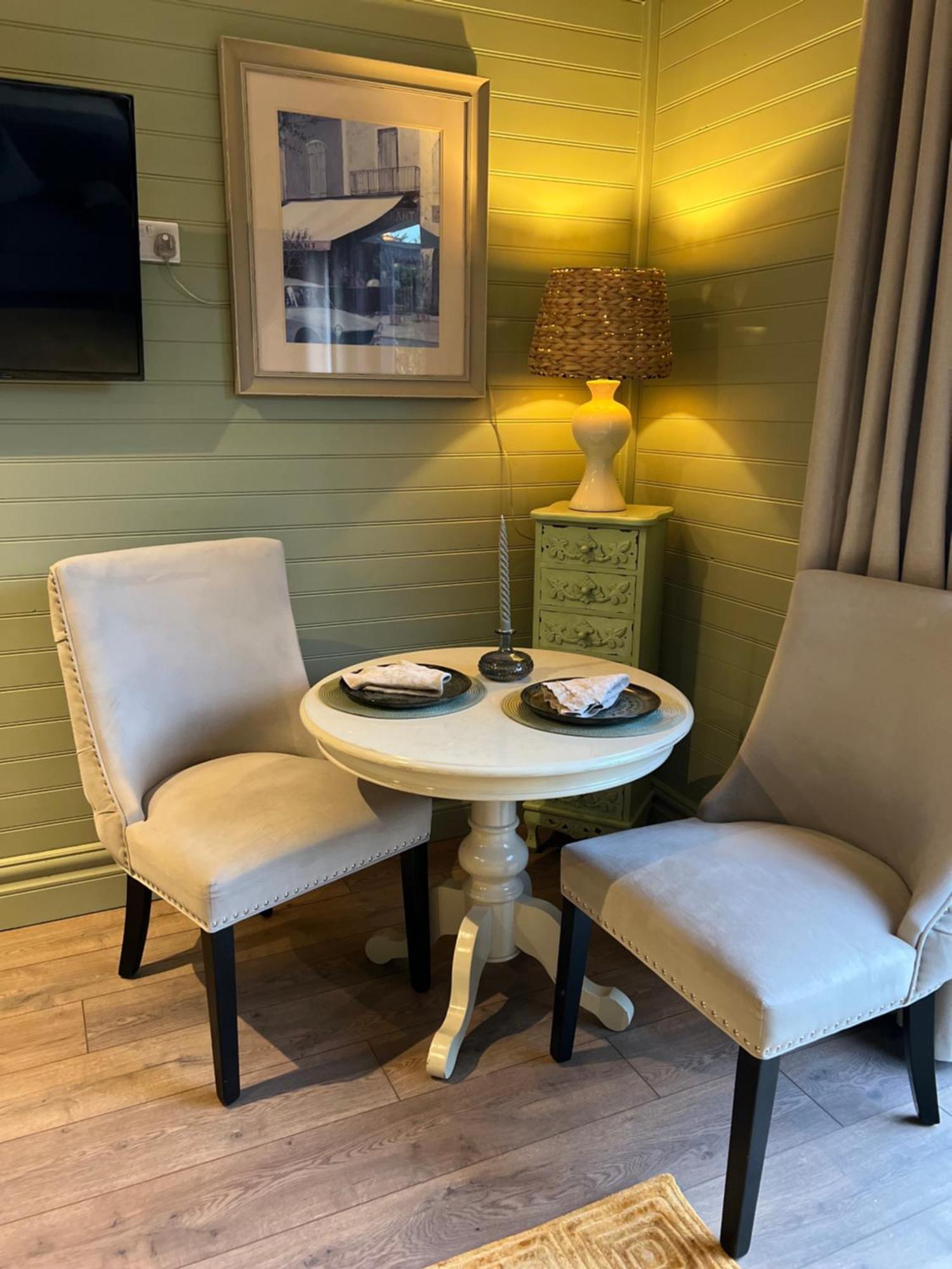 Luxurious One Bedroom Cabin With Private Hot Tub * Killarney
