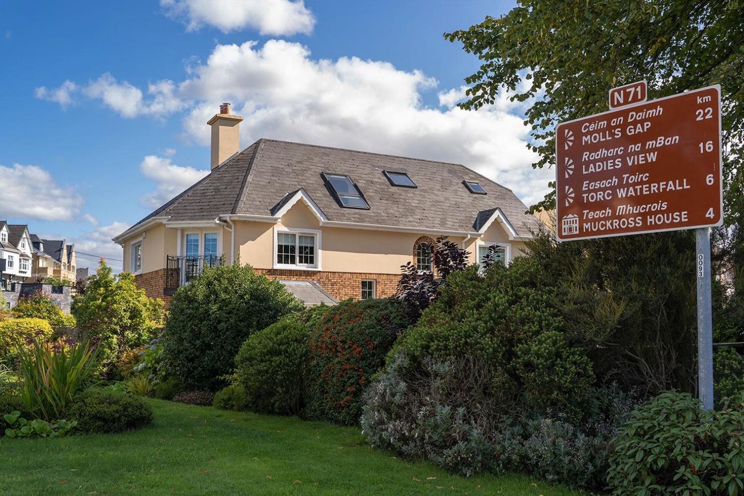Robeen House * Killarney