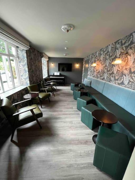 Luxury Eleven Bedroom House Sleeps 23 5-10 Mins Walk From Town Centre Holiday home Killarney
