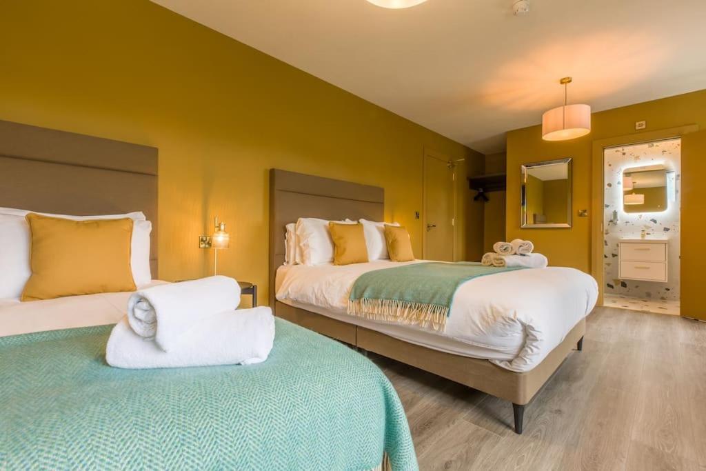 Holiday home Luxury Eleven Bedroom House Sleeps 23 5-10 Mins Walk From Town Centre Killarney