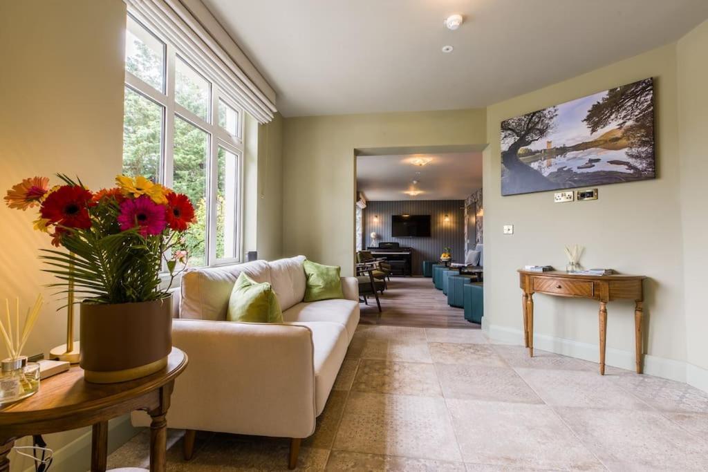 Luxury Eleven Bedroom House Sleeps 23 5-10 Mins Walk From Town Centre Holiday home Killarney