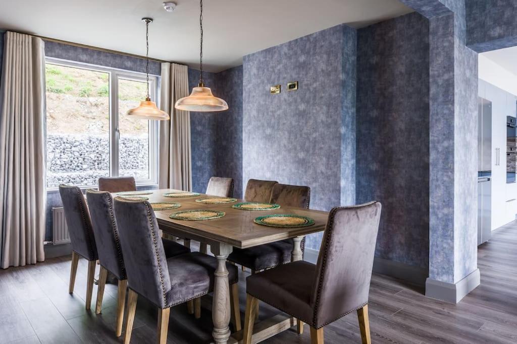Holiday home Luxury Eleven Bedroom House Sleeps 23 5-10 Mins Walk From Town Centre Killarney