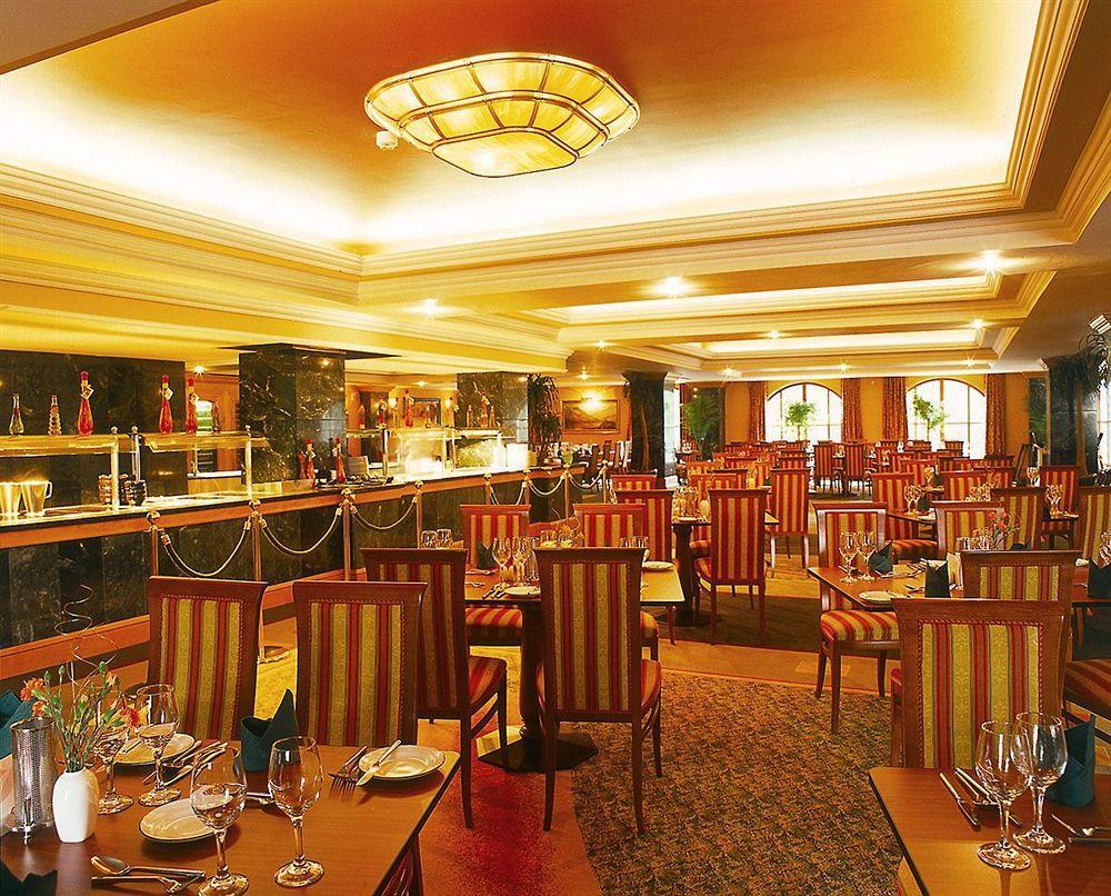 Killarney Plaza Hotel & Spa Hotel
