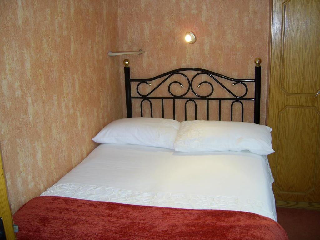 Hilton Heights 3*