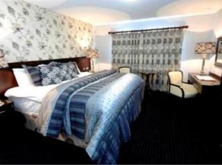 Hotel Court