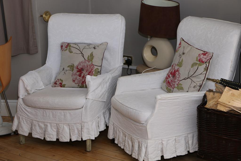 Rockfield House 2*