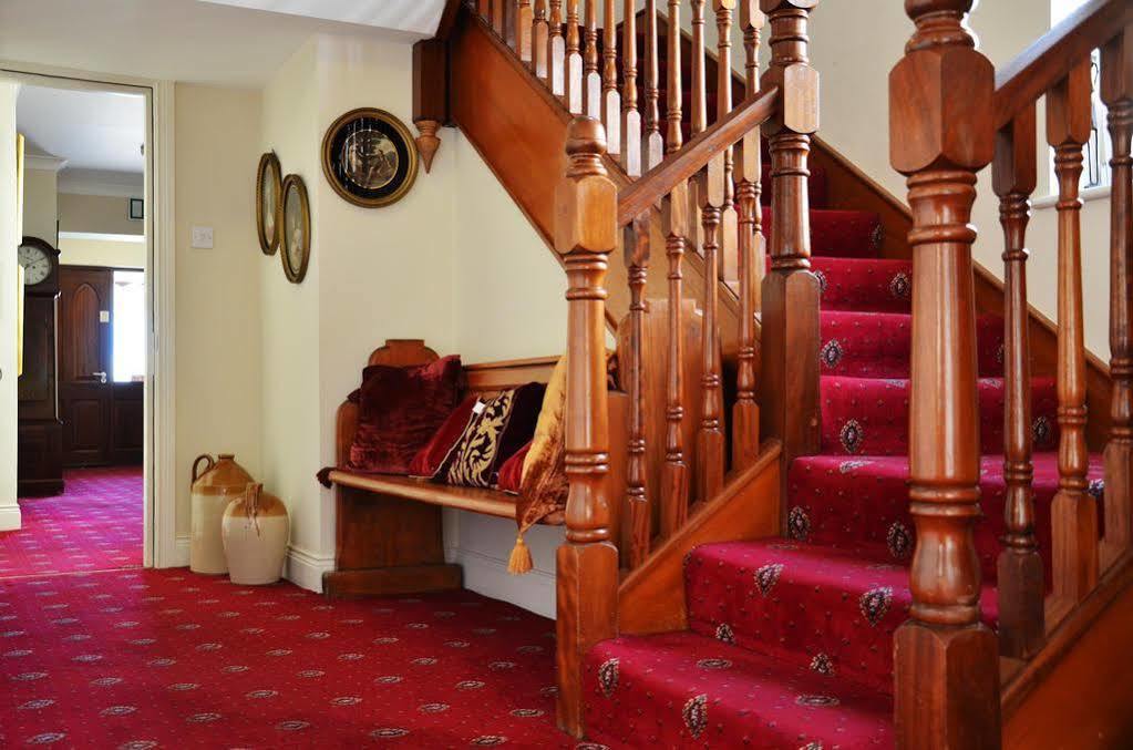 Abbey Guest house 4*