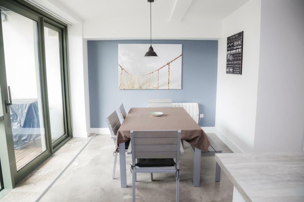 Reeks Gateway Townhouse *