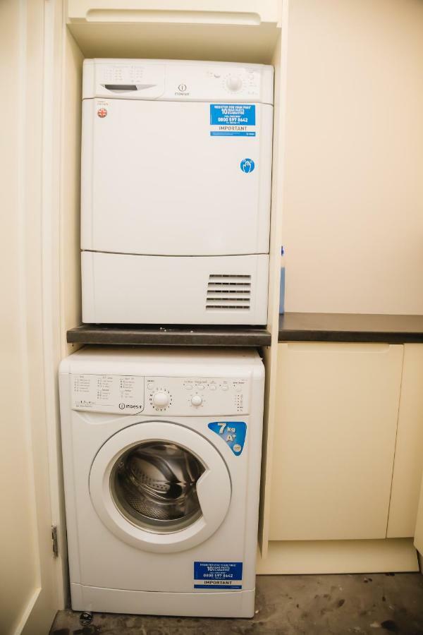 Reeks Gateway Townhouse Apartment
