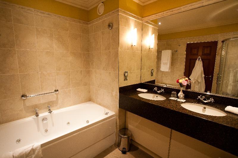Lake Lodge Guesthouse Guest house