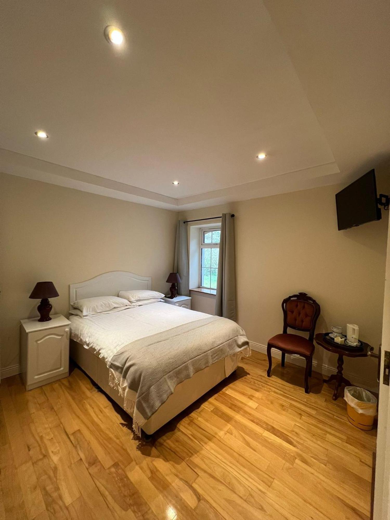 Woodville 4*