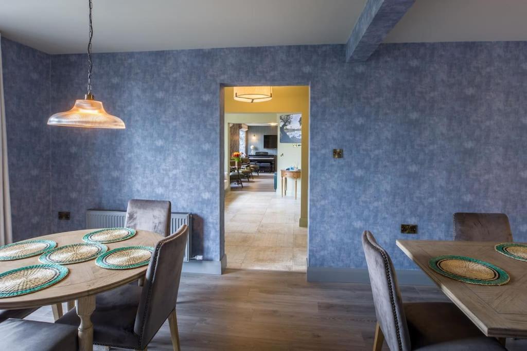 Luxury Eleven Bedroom House Sleeps 23 5-10 Mins Walk From Town Centre Holiday home Killarney